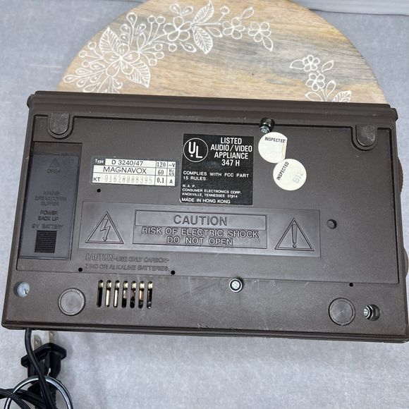 Magnavox D-3040 AM/FM Digital Alarm Clock Radios Retro Woodgrain Vintage Classic - Picture 5 of 5